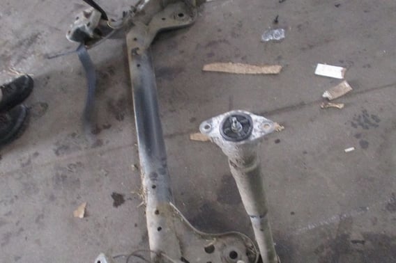 FORD B-MAX BELKA OŚ TYŁ