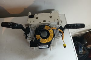 MAZDA 3 BK PRZEŁĄCZNIK ZESPOLONY BS3M17G057