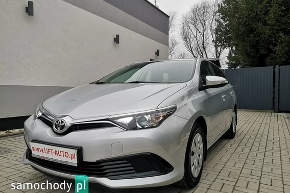 Toyota Auris Kombi 2015