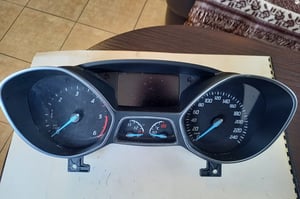 FORD KUGA MK2 LICZNIK DV4T-10849-LN EU
