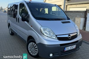 Opel Vivaro Bus 2011
