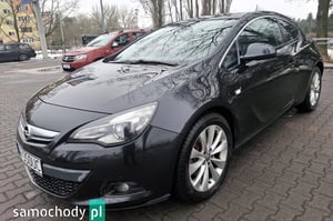 Opel Astra Coupe 2011