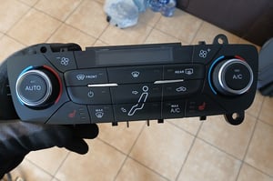 FORD FOCUS MK3 LIFT PANEL NAWIEWU I KLIMATYZACJI  F1ET-18C612-DE