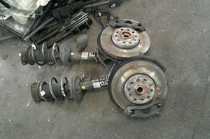 Audi A3 S3 8V 1,4TSI AMORTYZATOR ZWRONICA PRZÓD PRAWA 8V0413023C