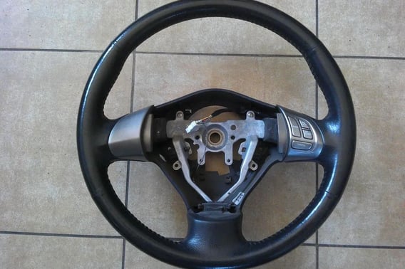 SUBARU LEGACY IV KIEROWNICA GS120-02880