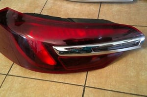 OPEL INSIGNIA A LIFT KOMBI LAMPA TYŁ LEWA 22756315