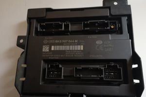 AUDI A4 B8 MODUŁ KOMFORTU 8K0907064M