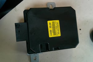 HYUNDAI TUCSON III MODUŁ PODUSZEK 95300-D3100