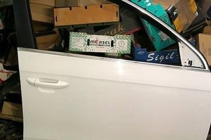 VW PASSAT B7 DRZWI PRZÓD PRZEDNIE PRAWE LB9A