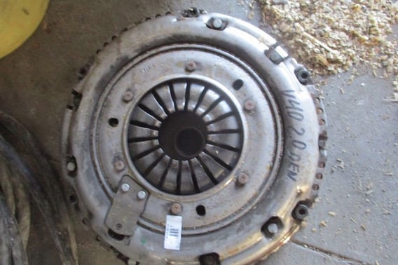 VOVLO V40 LIFT 2,0B SPRZĘGŁO DWUMASOWE KOMPLET 31492036