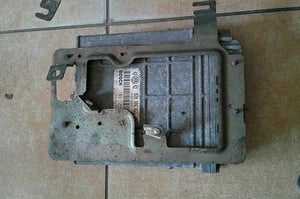 VW GOLF III 1,9TDI STEROWNIK SILNIKA 028906021HD