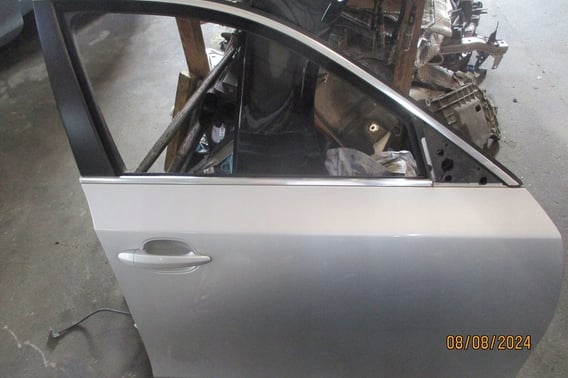 BMW E60 LIFT DRZWI PRZÓD/TYŁ PRAWE 354/7