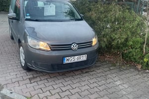 Volkswagen Touran Minivan 2011