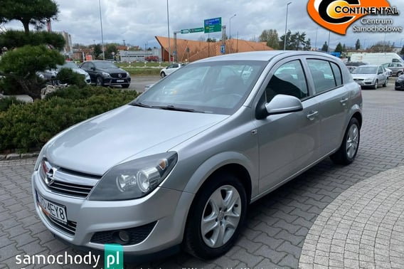 Opel Astra Hatchback 2010