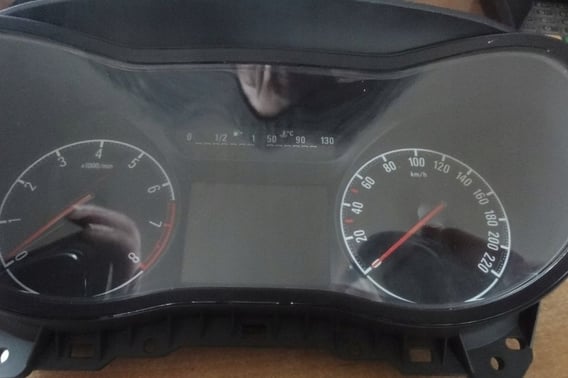 OPEL CORSA E LICZNIK ZEGAR 367030224