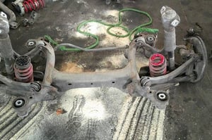 AUDI A4 B9 WÓZEK SANKI WAHACZE TYŁ KOMPLET