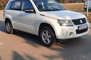 Suzuki Grand Vitara SUV 2011