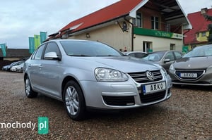 Volkswagen Jetta Sedan 2005
