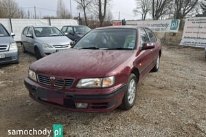 Nissan Maxima Sedan 1996
