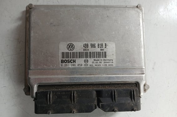 VW PASSAT B5 MODUŁ STEROWNIK SILNIKA 4B0906018B