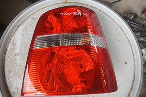 TOURAN 1T LAMPA TYLNA PRAWA 1T0945096C