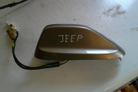 JEEP CHEROKEE KL ANTENA 40908H