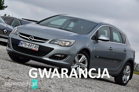 Opel Astra Hatchback 2013