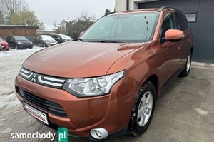 Mitsubishi Outlander SUV 2012