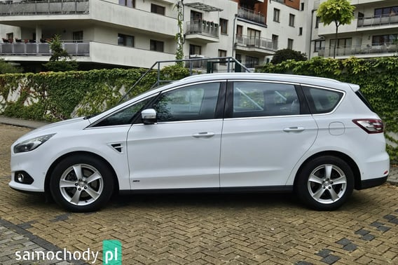 Ford S-Max Minivan 2017