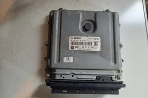 BMW 7 F01 MODUŁ STEROWNIK SILNIKA 8511372-01