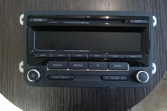 VW POLO 6R RADIO 5M0035186J USZKODZONE