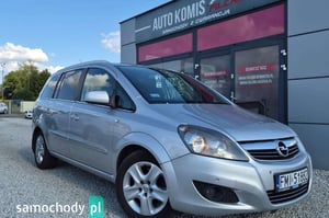 Opel Zafira Minivan 2012