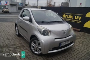 Toyota iQ Hatchback 2011