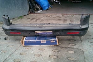 LAND ROVER DISCOVERY IV 4 – LR4 ZDERZAK TYŁ SANTORINI BLACK