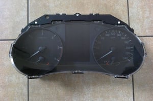 NISSAN QASHQAI J11 LICZNIK HP02A/VPNN