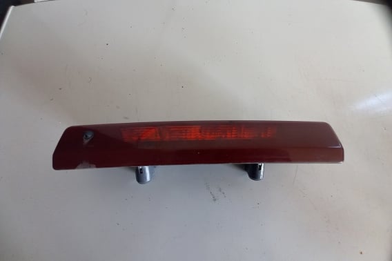 OPEL CORSA E ŚRODKOWE ŚWIATŁO STOP 510511640