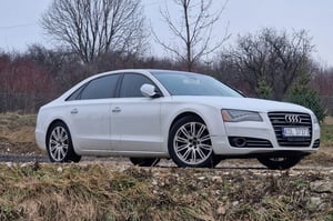 Audi A8 Sedan 2013