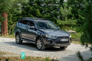 Mitsubishi Outlander SUV 2011