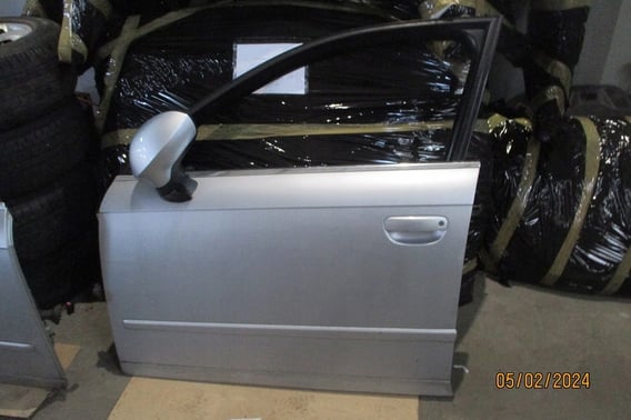 SEAT EXEO KOMBI DRZWI PRZÓD/TYŁ PRAWE LS7Y