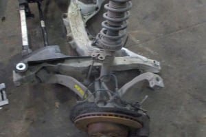 BMW F10 F11 2,0D ZWROTNICA AMORTYZATOR PRZÓD P/L