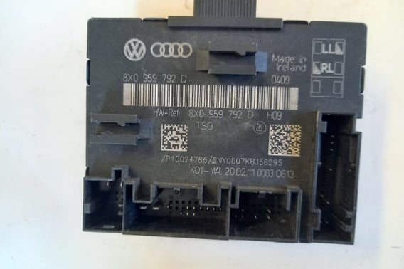 AUDI A1 8X MODUŁ DRZWI LEWYCH 8X0959792D