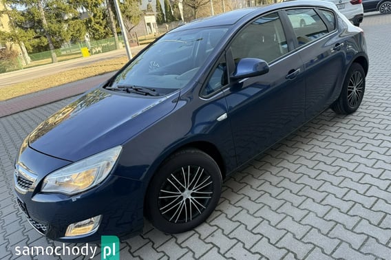 Opel Astra Kombi 2011