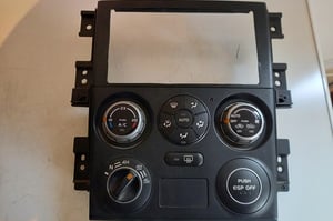 SUZUKI GRAND VITARA II PANEL NAWIEWU KLIMATYZACJI I NAPĘDU 39510-64J0