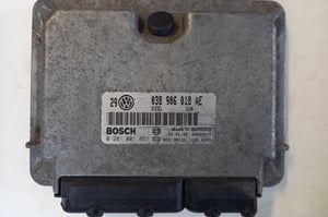 VW GOLF IV MODUŁ STEROWNIK SILNIKA 038906018AE