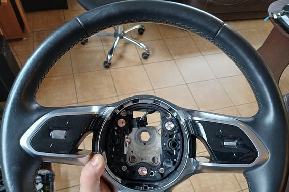 JAGUAR XE X760 LIFT KIEROWNICA SKÓRA MULTIFUNKCJA LX73-3F563-AB8PVJ