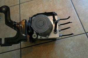 JAGUAR XE X760 POMPA ABS LX73-14F447-BE