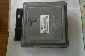 VW PASSAT B6 2,0TDI STEROWNIK SILNIKA 03G906018AL