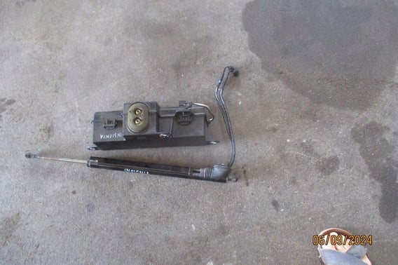 OPEL INSIGNIA A KOMBI SIŁOWNIK KLAPY 13278252 POMPKA 1090096