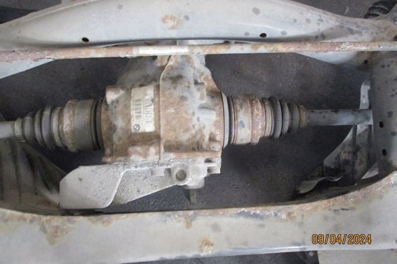 BMW 1 F20 116i TYLNY MOST 7616971-03 2,81