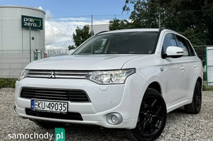 Mitsubishi Outlander SUV 2014